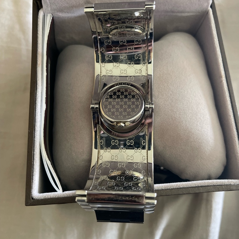 Gucci Watch - Picture 4 of 8